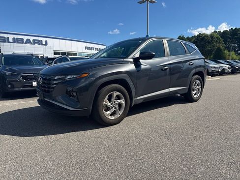 Used 2024 Hyundai Tucson SE AWD/4WD image 2