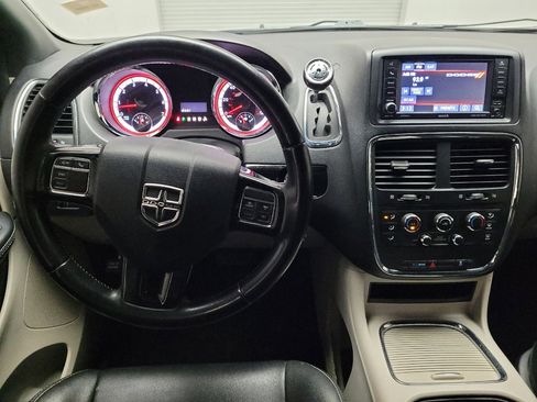 Used 2019 Dodge Grand Caravan SXT image 22