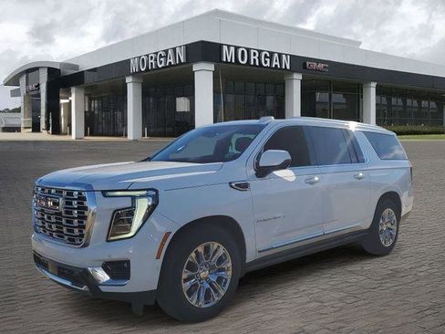 New 2026 GMC Yukon XL Denali w/ Sun & Power Step Package RWD image 3