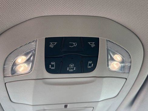 Used 2023 Chrysler Pacifica Touring-L FWD image 29