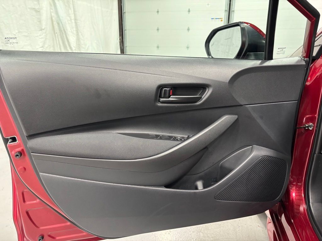 Used 2026 Toyota Corolla LE FWD image 7