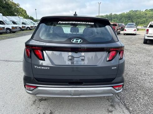 Used 2025 Hyundai Tucson SE AWD/4WD image 4