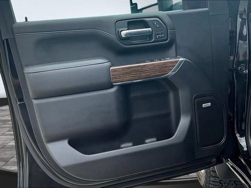 Used 2020 Chevrolet Silverado 2500 High Country w/ Technology Package AWD/4WD image 22