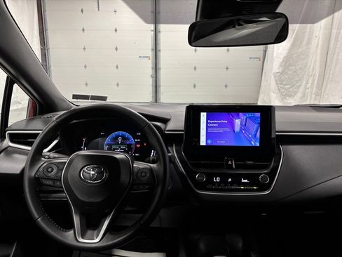 Used 2026 Toyota Corolla SE FWD image 16