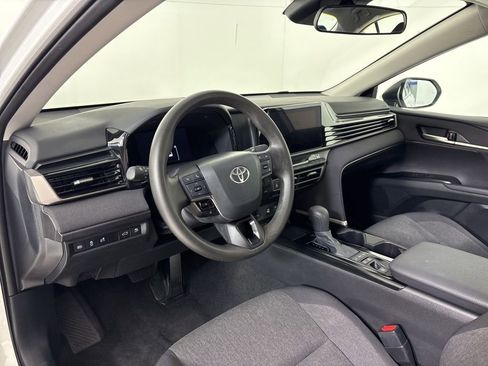 Used 2025 Toyota Camry LE image 15