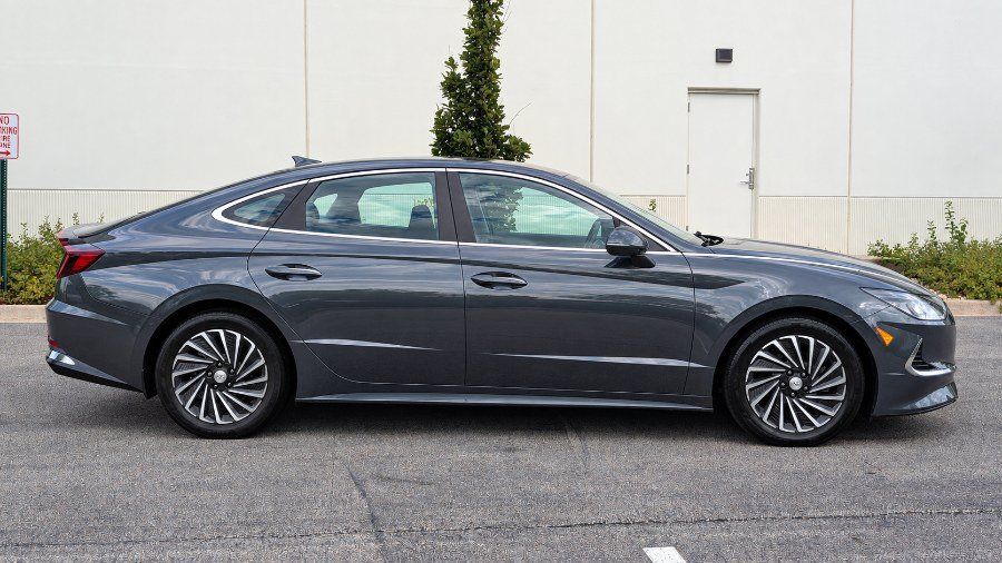 Used 2023 Hyundai Sonata SEL FWD image 3