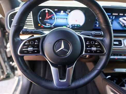 Used 2023 Mercedes-Benz GLS 450 4MATIC image 11