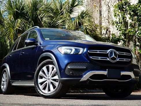 Used 2021 Mercedes-Benz GLE 350 4MATIC image 2