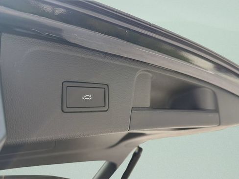 New 2026 Volkswagen Atlas SE FWD image 26
