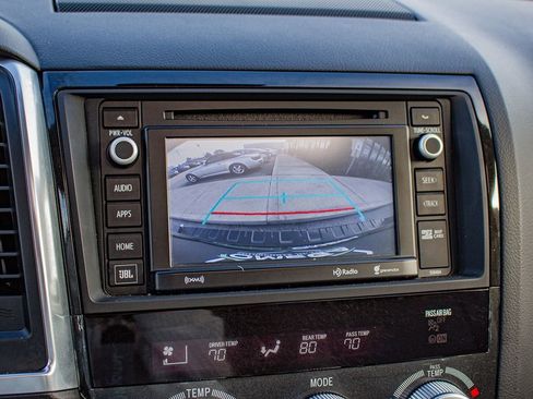 Used 2019 Toyota Sequoia Platinum image 31