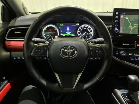 Certified 2022 Toyota Camry XSE w/ Navigation Upgrade Package image 17