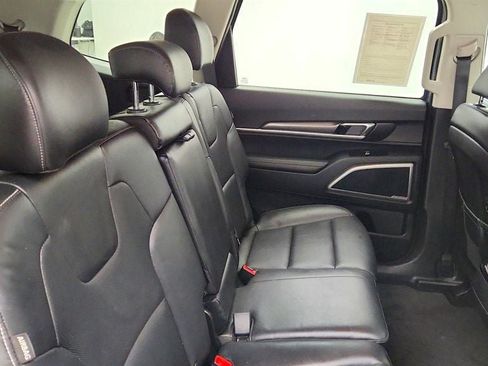 Used 2023 Kia Telluride LX AWD/4WD image 22