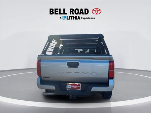 Used 2025 Toyota Tacoma TRD Off-Road AWD/4WD image 7