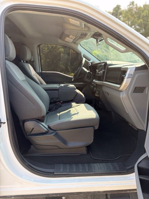 Used 2025 Ford F250 XLT w/ F-250 >10K GVWR Package AWD/4WD image 14