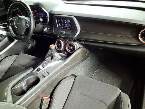 Used 2021 Chevrolet Camaro LT image 13