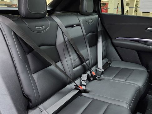 Used 2023 Cadillac XT4 Luxury w/ Cold Weather Package image 20