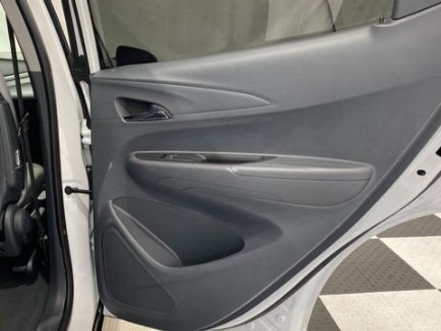 Used 2020 Chevrolet Bolt LT image 24