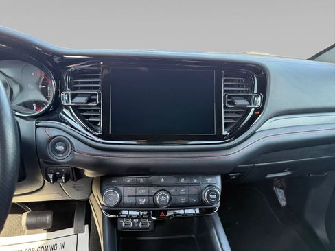 Used 2024 Dodge Durango GT AWD/4WD image 15