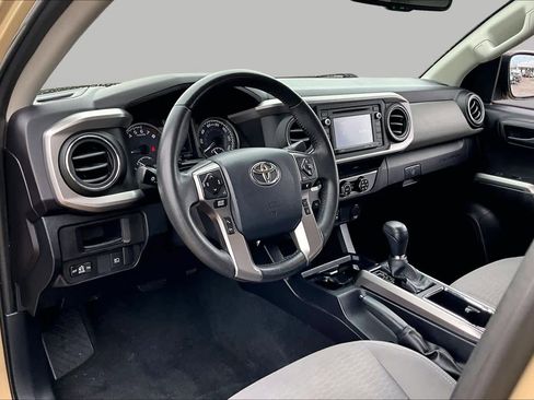 Used 2019 Toyota Tacoma SR5 RWD image 17