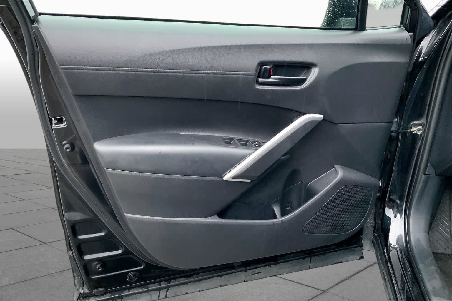 Used 2022 Toyota Corolla Cross LE FWD image 21