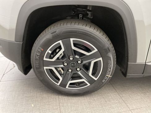 New 2026 Jeep Cherokee Limited image 10