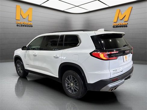 Used 2025 GMC Acadia Elevation image 7
