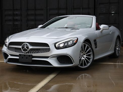Used 2017 Mercedes-Benz SL 550 image 1