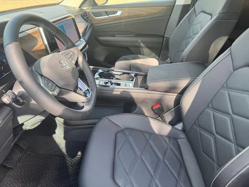 New 2026 Volkswagen Atlas SE FWD image 7