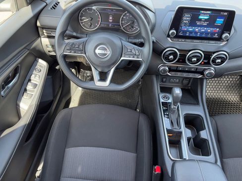 Used 2025 Nissan Sentra SV image 13