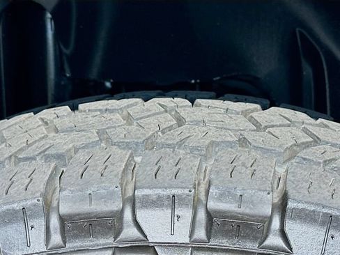 Used 2024 Jeep Wrangler Unlimited Rubicon AWD/4WD image 32