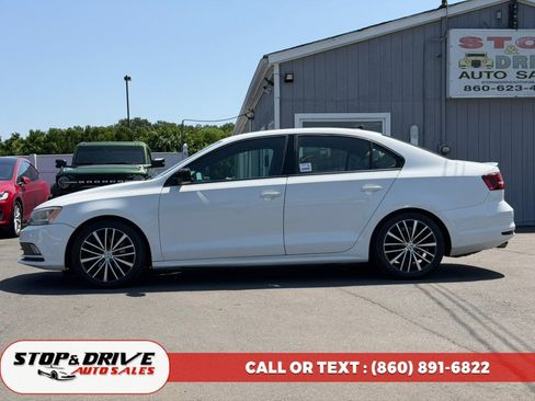 Used 2016 Volkswagen Jetta Sport FWD image 8
