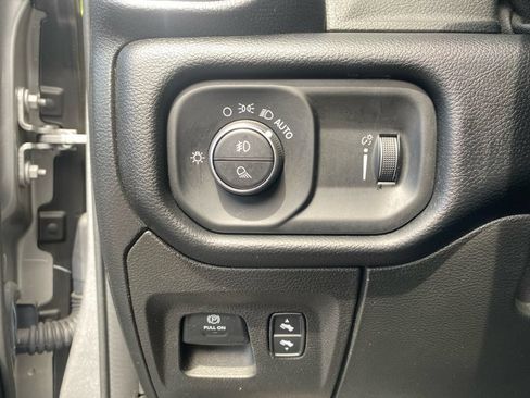 Used 2020 RAM 1500 Big Horn AWD/4WD image 22