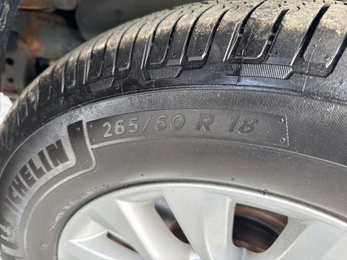 Used 2014 Lexus GX 460 w/ Premium Package image 35