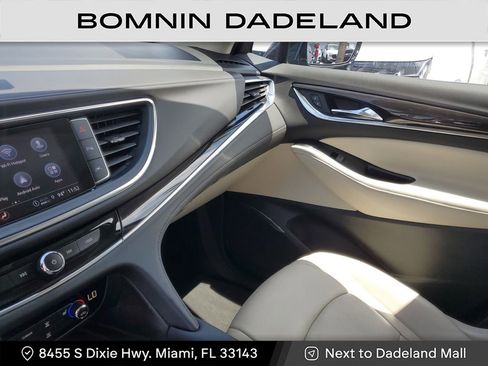 Used 2023 Buick Enclave Essence image 23