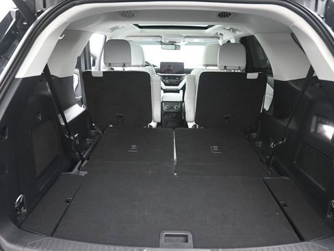 Certified 2025 Ford Explorer Platinum w/ Ultimate Package AWD/4WD image 10