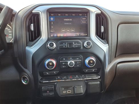 Used 2019 GMC Sierra 1500 SLT image 31