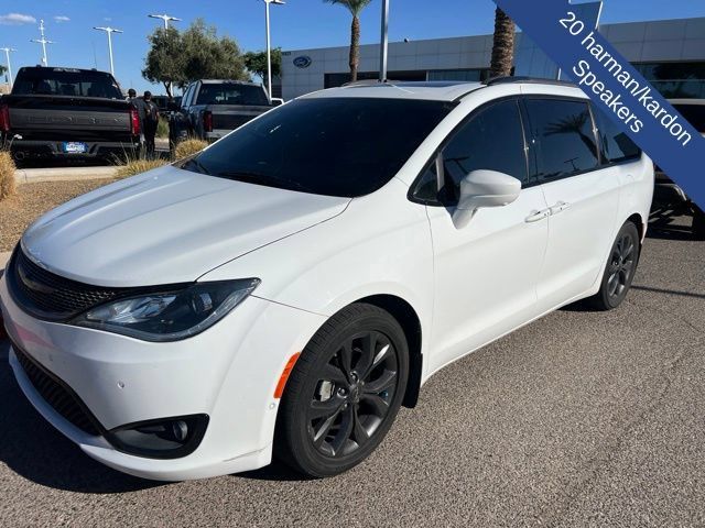 Used 2020 Chrysler Pacifica Touring-L Plus FWD image 13