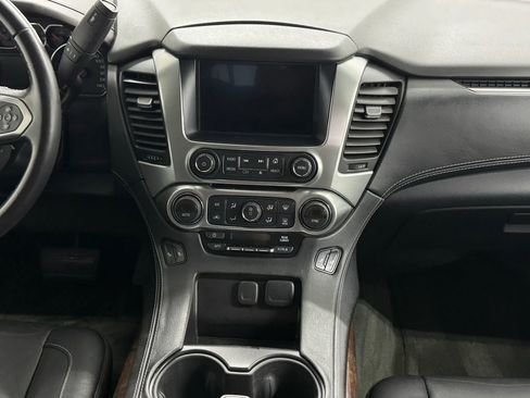 Used 2015 Chevrolet Suburban LT image 33