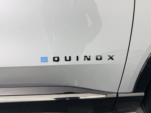 Used 2025 Chevrolet Equinox EV RS image 33