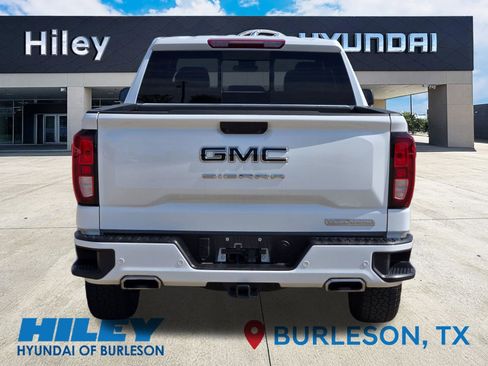 Used 2025 GMC Sierra 1500 Elevation w/ Elevation Premium Package AWD/4WD image 7