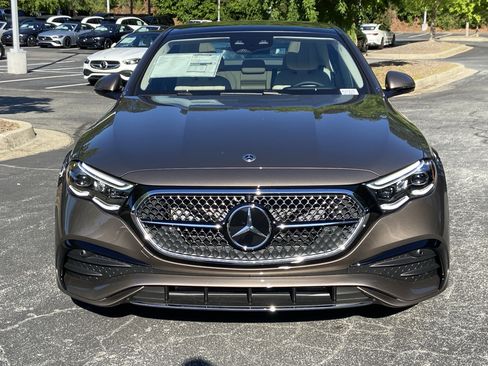 New 2026 Mercedes-Benz E 450 4MATIC Sedan image 3