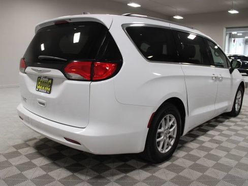 Used 2021 Chrysler Voyager Lxi FWD image 11
