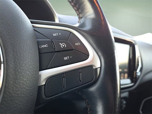 Used 2020 Jeep Compass Limited w/ Premium Lighting Group image 24