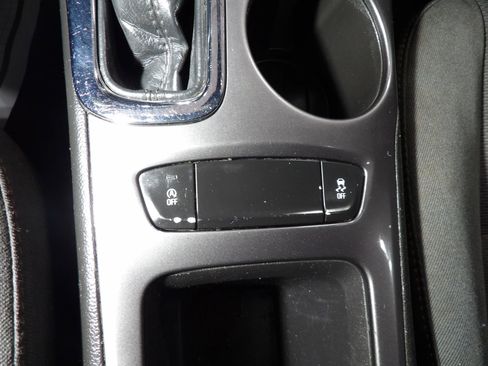 Used 2019 Chevrolet Cruze LS w/ LS Convenience Package FWD image 14
