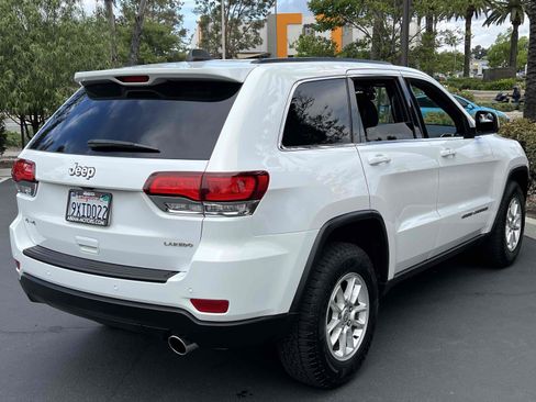 Used 2020 Jeep Grand Cherokee Laredo AWD/4WD image 9