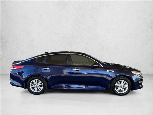 Used 2017 Kia Optima LX w/ Convenience Plus Package image 4