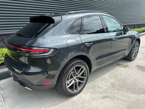 Certified 2025 Porsche Macan AWD/4WD image 10