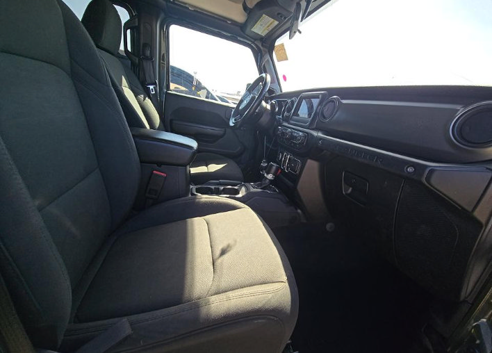 Used 2022 Jeep Wrangler Unlimited Sport AWD/4WD image 6