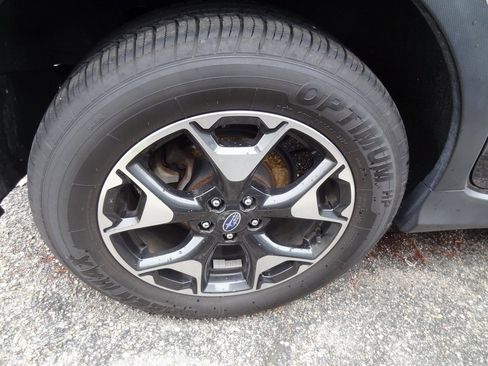 Used 2019 Subaru Crosstrek 2.0i Premium image 11