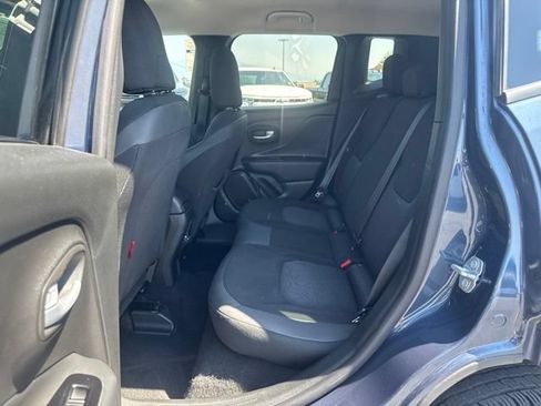 Used 2023 Jeep Renegade Trailhawk AWD/4WD image 15